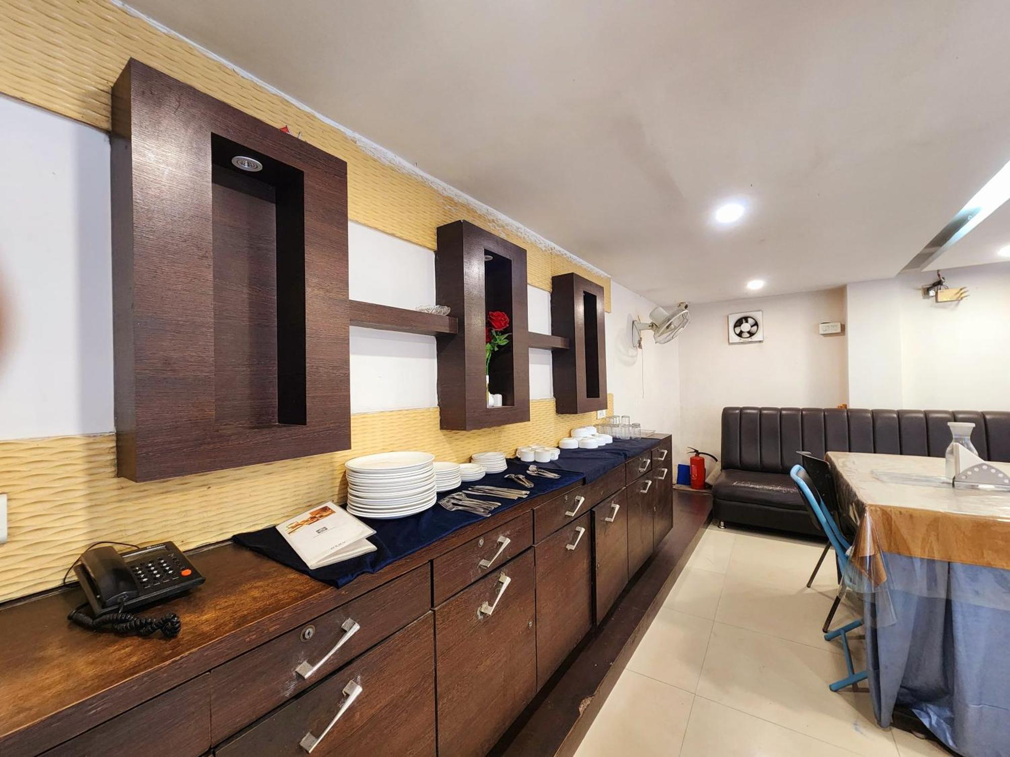 โรงแรมลี อินเตอร์เนชั่นแนล โกลกาตา ภายนอก รูปภาพ